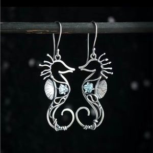 Sea Horse Dangle Earrings